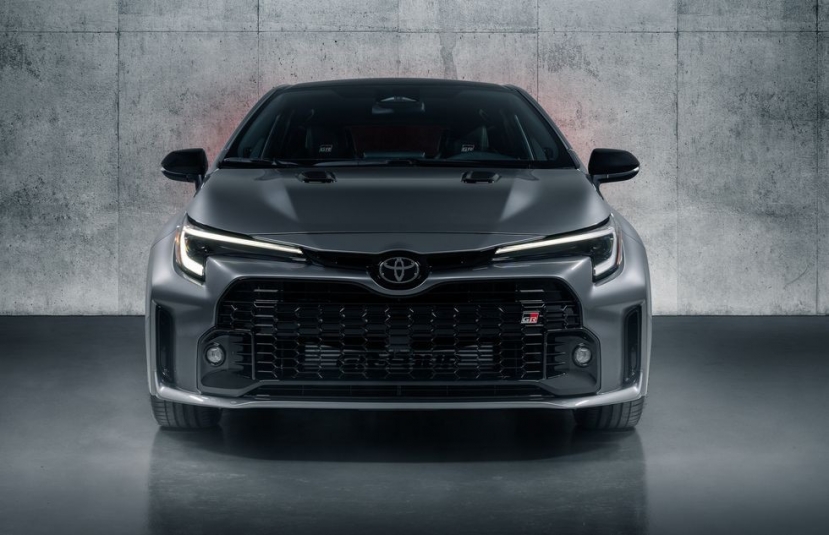 Toyota GR Corolla cỡ nhỏ nhưng sở hữu động cơ siêu mạnh - Ảnh 1 Toyota GR Corolla cỡ nhỏ nhưng sở hữu động cơ siêu mạnh - Ảnh 1