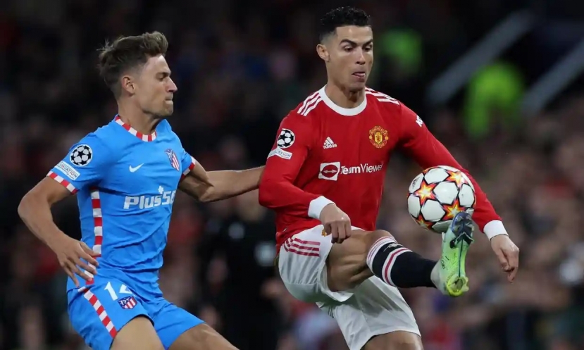 Ronaldo bất lực nhìn MU dừng bước tại Champions League. Ảnh: Reuters Ronaldo bất lực nhìn MU dừng bước tại Champions League. Ảnh: Reuters