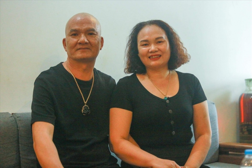 Bố mẹ của trung vệ Bùi Hoàng Việt Anh. Ảnh: Internet Bố mẹ của trung vệ Bùi Hoàng Việt Anh. Ảnh: Internet