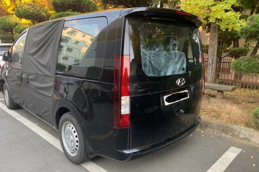 Lộ diện Hyundai Starex đời mới - Sang xịn hẳn lên, đe doạ Kia Sedona. Lộ diện Hyundai Starex đời mới - Sang xịn hẳn lên, đe doạ Kia Sedona.