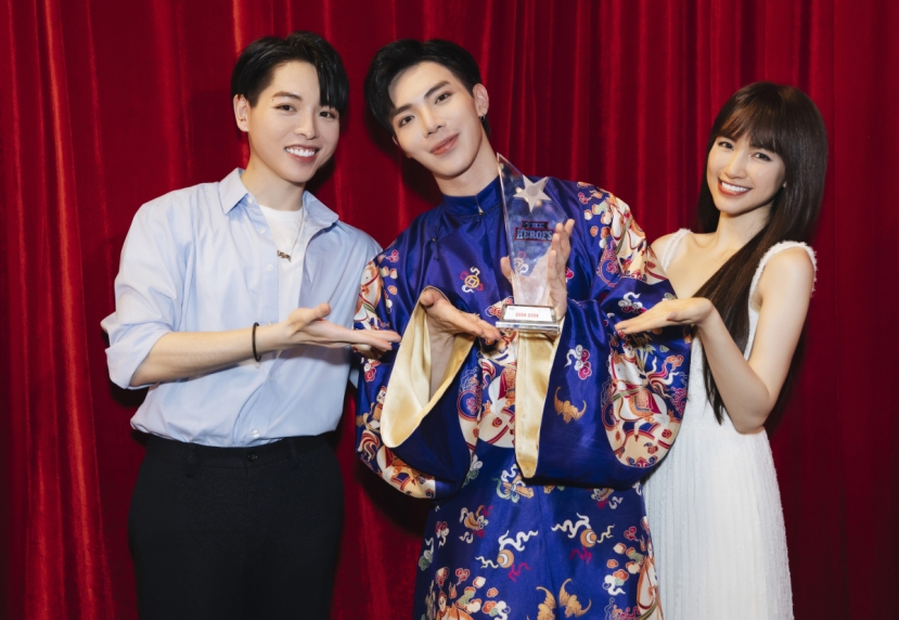 Erik - Hòa Minzy - Đức Phúc là những chị em đồng nghiệp thân thiết, luôn dõi theo chặng đường của nhau (Ảnh: Internet) Erik - Hòa Minzy - Đức Phúc là những chị em đồng nghiệp thân thiết, luôn dõi theo chặng đường của nhau (Ảnh: Internet)