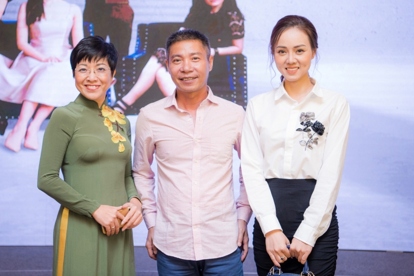 MC Thảo Vân - Công Lý - Ngọc Hà chụp ảnh chung (Ảnh: Internet) MC Thảo Vân - Công Lý - Ngọc Hà chụp ảnh chung (Ảnh: Internet)