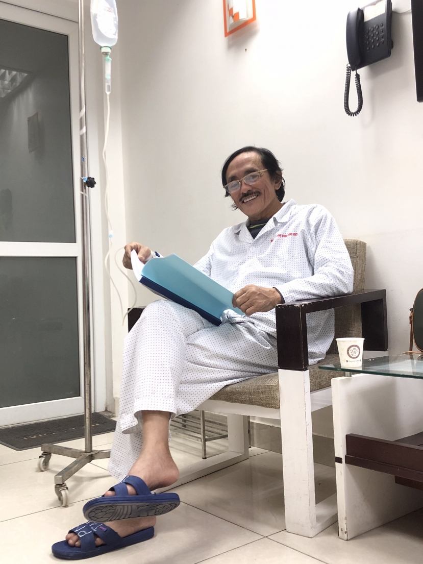 Xúc động trước câu chuyện đi mua thuốc khiến Giang còi nhận ra 'món nợ' với khán giả - Ảnh 1 Xúc động trước câu chuyện đi mua thuốc khiến Giang còi nhận ra 'món nợ' với khán giả - Ảnh 1