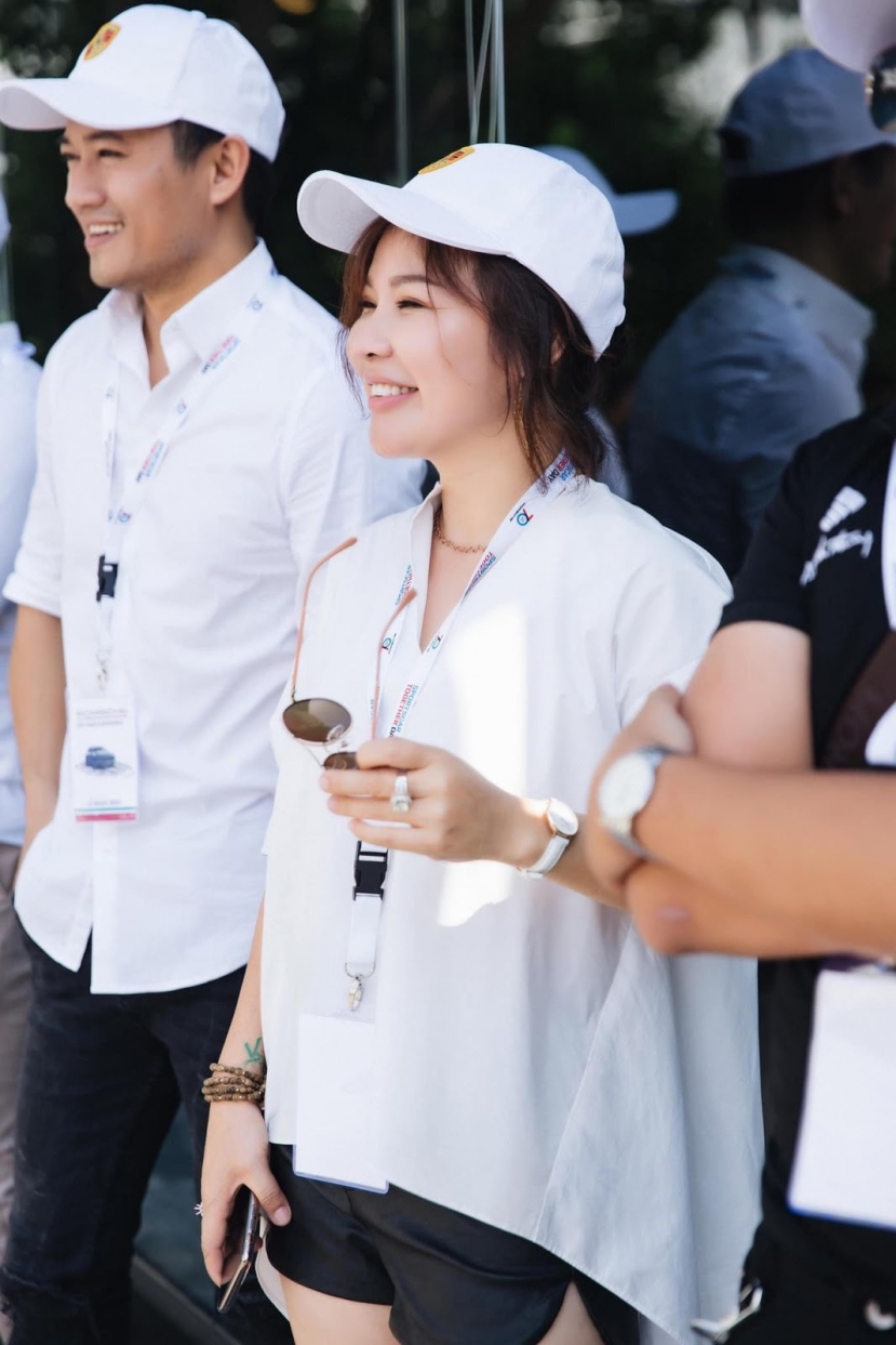 Trúng 'tiếng sét ái tình', vợ 7x của Quý Bình lần đầu kể vể thời gian tương tư, bứt rứt vì chồng trẻ - Ảnh 3 Trúng 'tiếng sét ái tình', vợ 7x của Quý Bình lần đầu kể vể thời gian tương tư, bứt rứt vì chồng trẻ - Ảnh 3