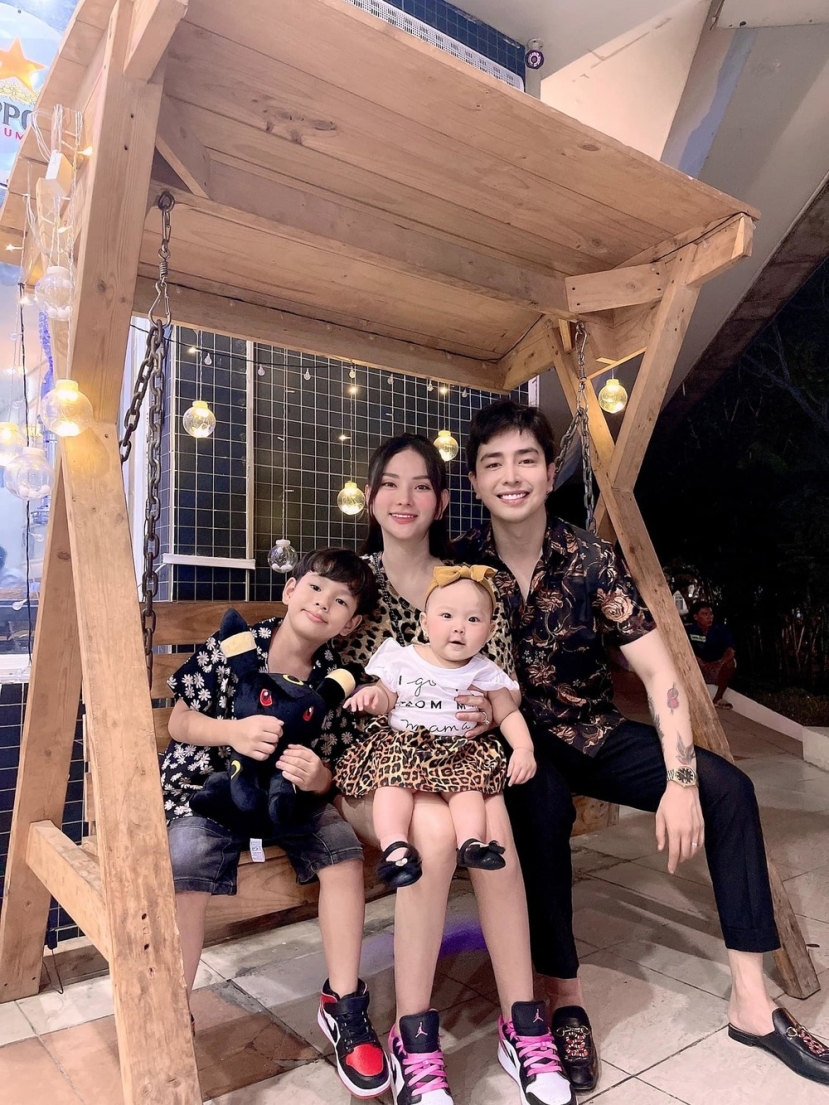Gia đình hạnh phúc của Thu Thủy. Ảnh: FB Gia đình hạnh phúc của Thu Thủy. Ảnh: FB