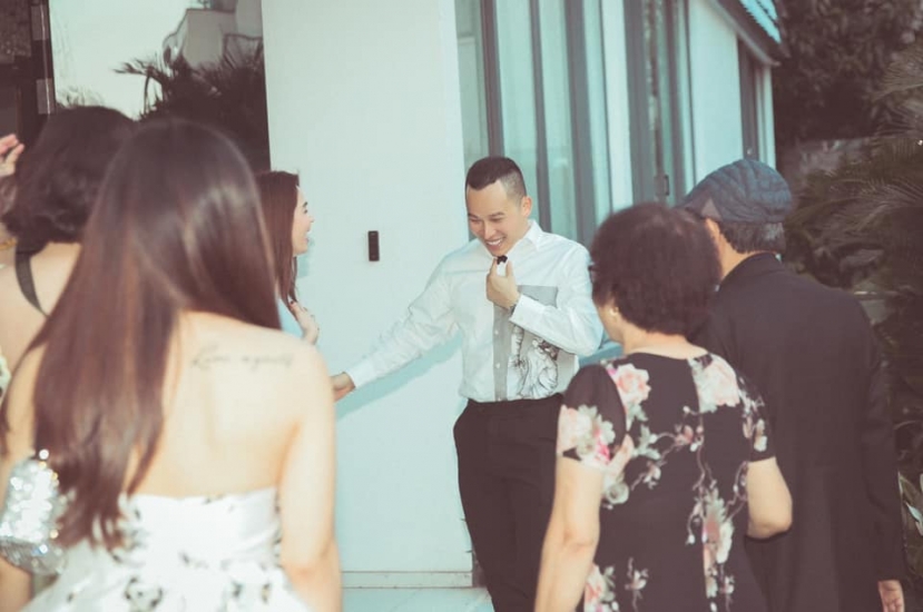 Tung bộ ảnh gia đình 2 bên gặp gỡ, Vũ Khắc Tiệp và Ngọc Trinh thực sự tính chuyện trăm năm? - Ảnh 2 Tung bộ ảnh gia đình 2 bên gặp gỡ, Vũ Khắc Tiệp và Ngọc Trinh thực sự tính chuyện trăm năm? - Ảnh 2