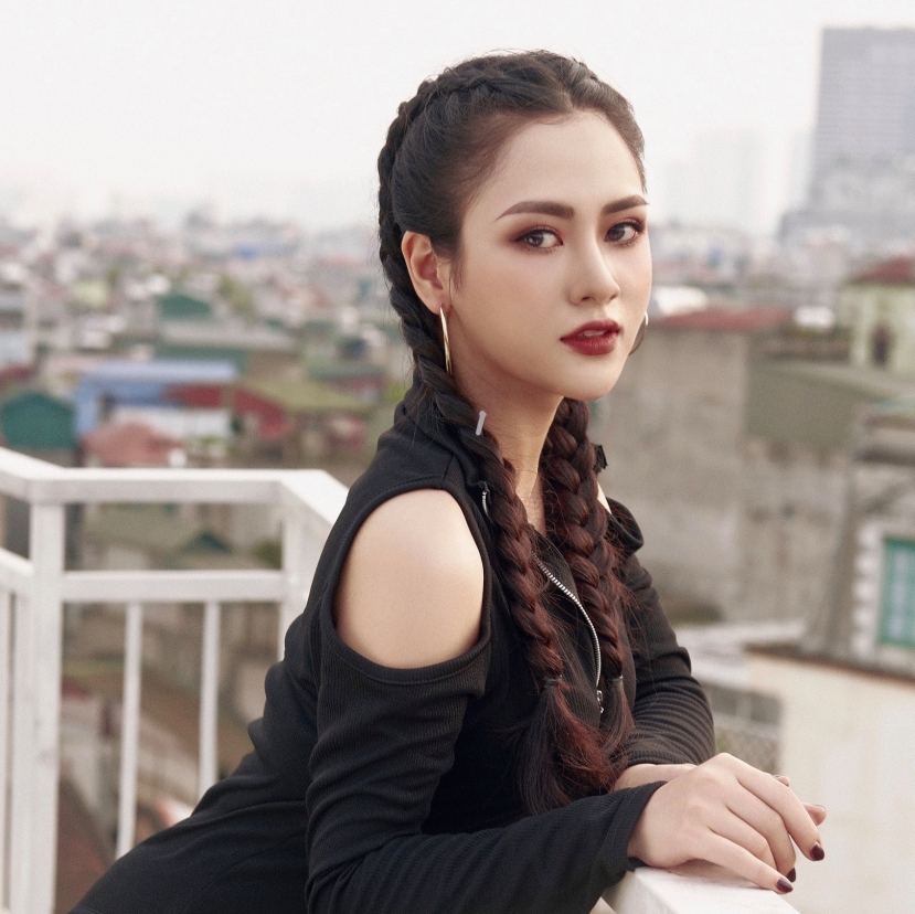 Việt Hoa của hiện tại xinh tươi, sắc sảo hơn xưa. Ảnh: FBNV Việt Hoa của hiện tại xinh tươi, sắc sảo hơn xưa. Ảnh: FBNV