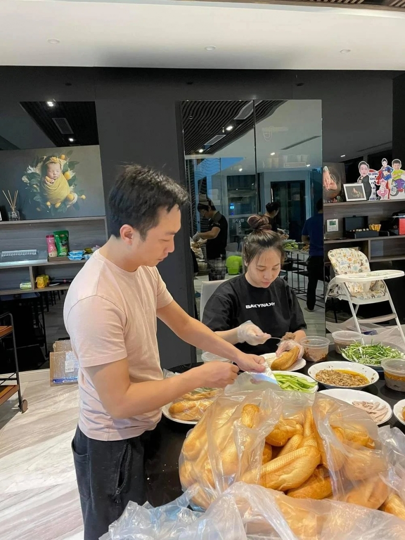 Cường Đôla tranh thủ mời gọi Diệp Lâm Anh làm điều đặc biệt giữa lúc đàn em khẳng định hôn nhân viên mãn - Ảnh 3 Cường Đôla tranh thủ mời gọi Diệp Lâm Anh làm điều đặc biệt giữa lúc đàn em khẳng định hôn nhân viên mãn - Ảnh 3