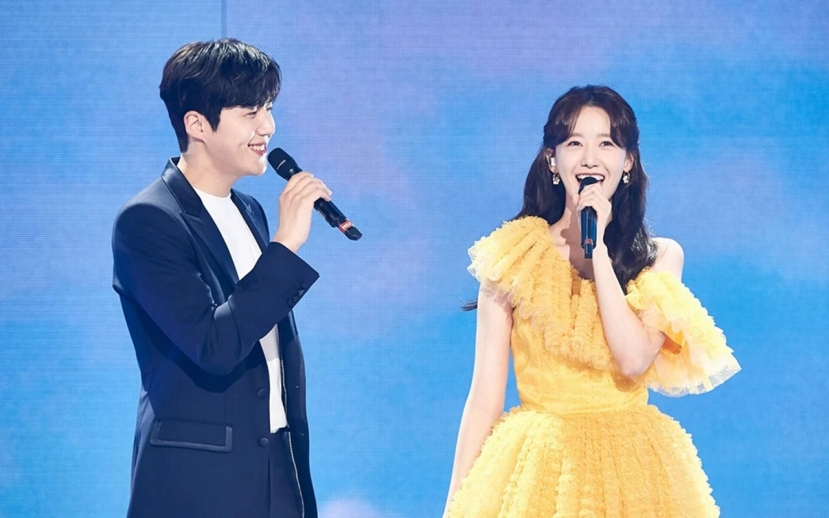 Yoona bị đào lại khoảnh khắc tình tứ bên Kim Seon Ho sau khi 'dứt tình' với Lee Jong Suk - Ảnh 2 Yoona bị đào lại khoảnh khắc tình tứ bên Kim Seon Ho sau khi 'dứt tình' với Lee Jong Suk - Ảnh 2