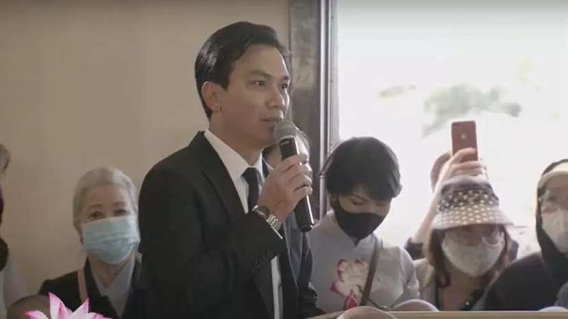 Mạnh Trường chia sẻ đầy nghẹn ngào trong giây phút tiễn biệt tri kỷ Phi Nhung. Ảnh: Chụp màn hình Mạnh Trường chia sẻ đầy nghẹn ngào trong giây phút tiễn biệt tri kỷ Phi Nhung. Ảnh: Chụp màn hình
