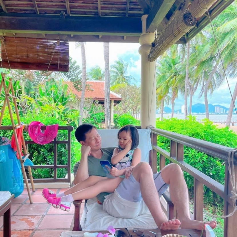 Phan Như Thảo cùng ông xã và con gái đang có khoảng thời gian nghỉ dưỡng tại Nha Trang. Ảnh: FBNV Phan Như Thảo cùng ông xã và con gái đang có khoảng thời gian nghỉ dưỡng tại Nha Trang. Ảnh: FBNV