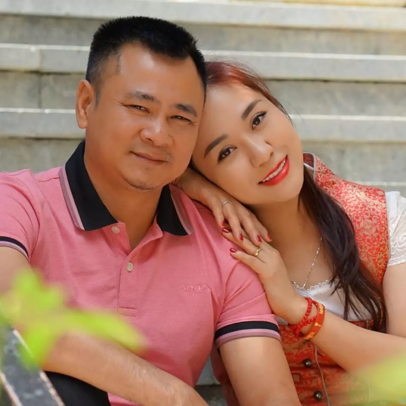 Bị khui bí mật hôn nhân, NS Tự Long thản nhiên nói một câu khiến ai nấy đều ngã ngửa - Ảnh 3 Bị khui bí mật hôn nhân, NS Tự Long thản nhiên nói một câu khiến ai nấy đều ngã ngửa - Ảnh 3