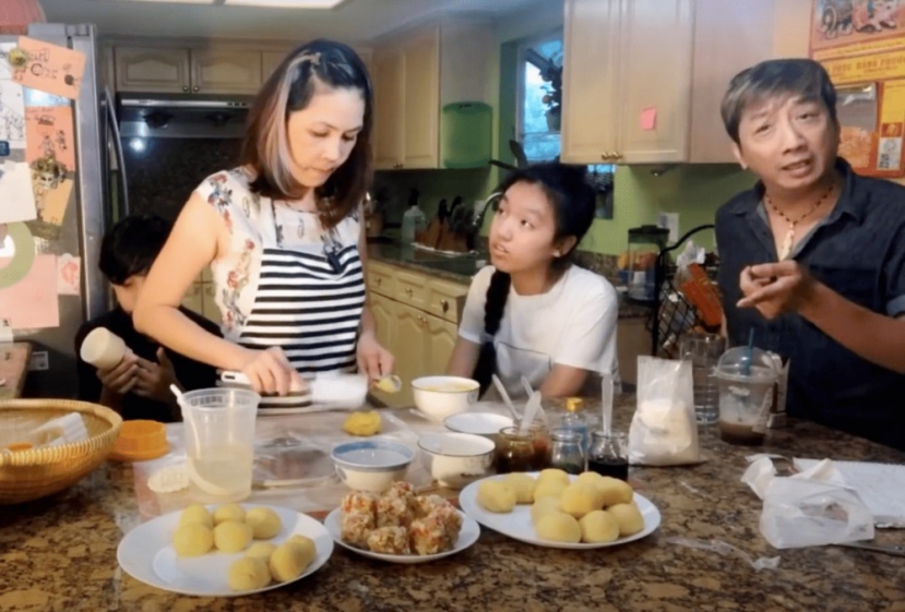 Trường Vũ cực đảm đang và đúng là mẫu người đàn ông của gia đình. Ảnh: Chụp màn hình Trường Vũ cực đảm đang và đúng là mẫu người đàn ông của gia đình. Ảnh: Chụp màn hình