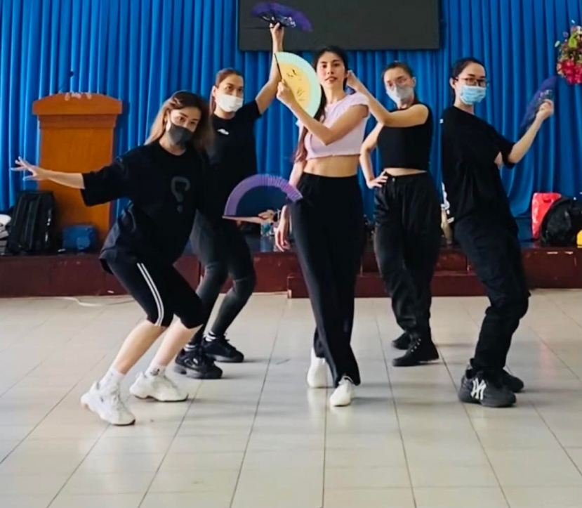 Thủy Tiên tiết lộ về cuộc sống hiện tại của mình giữa ồn ào. Ảnh: FBNV Thủy Tiên tiết lộ về cuộc sống hiện tại của mình giữa ồn ào. Ảnh: FBNV