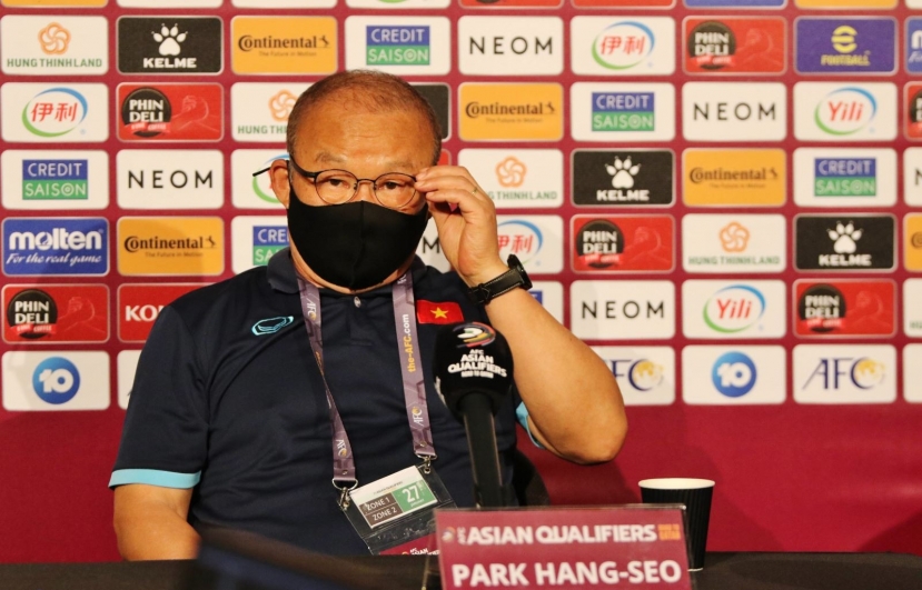 Thầy trò HLV Park Hang Seo đang rất cố gắng để giành về 3 điểm đầu tiên. Ảnh: VFF Thầy trò HLV Park Hang Seo đang rất cố gắng để giành về 3 điểm đầu tiên. Ảnh: VFF