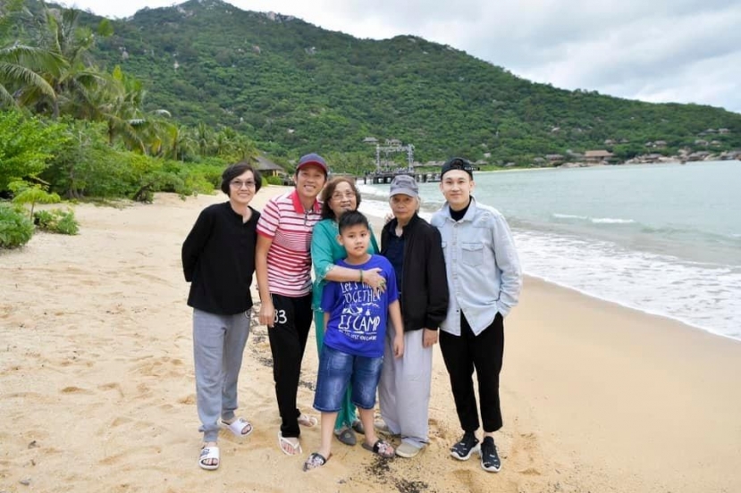 Dương Triệu Vũ không khỏi nhớ về người cha của mình. Ảnh: FBNV Dương Triệu Vũ không khỏi nhớ về người cha của mình. Ảnh: FBNV