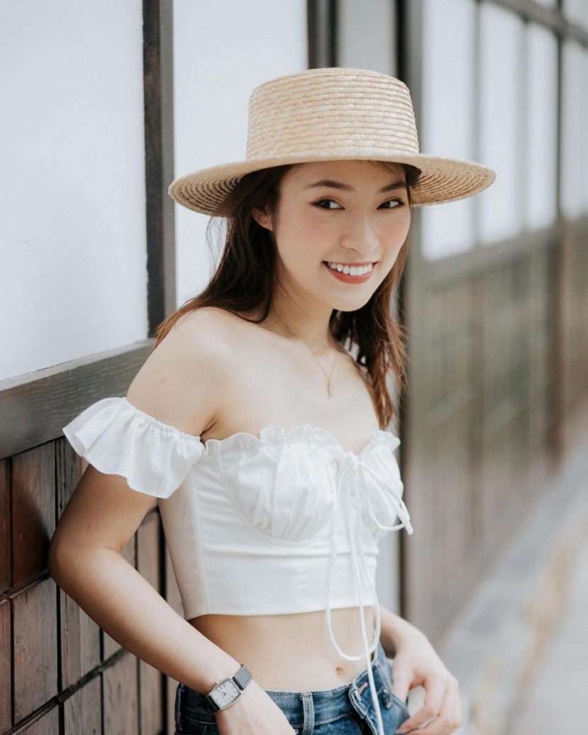 19 tuổi Khánh Vy đã tự mua xe ô tô (Ảnh FBNV) 19 tuổi Khánh Vy đã tự mua xe ô tô (Ảnh FBNV)