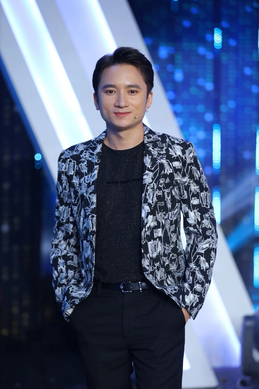 Phan Mạnh Quỳnh (Ảnh FBNV) Phan Mạnh Quỳnh (Ảnh FBNV)