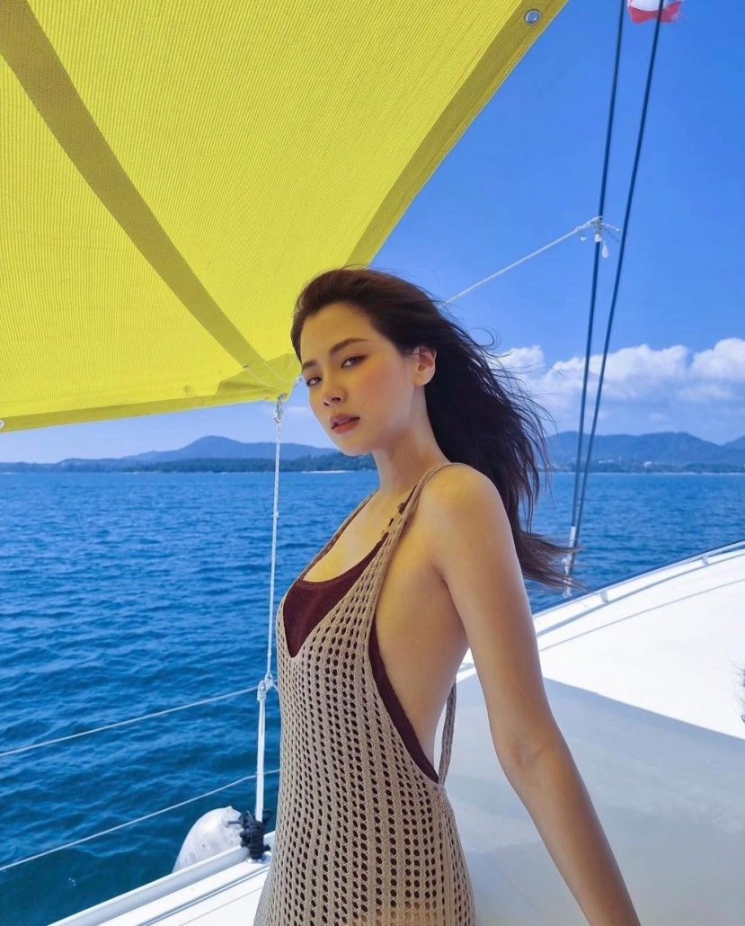 Baifern Pimchanok đi chợ ăn hàng cũng có cả 'rổ' ảnh đẹp gây xao xuyến - Ảnh 5 Baifern Pimchanok đi chợ ăn hàng cũng có cả 'rổ' ảnh đẹp gây xao xuyến - Ảnh 5