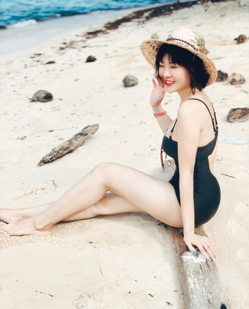 Đường cong bốc lửa của diễn viên Thanh Hương tuổi 34 nhận cơn mưa lời khen - Ảnh 4 Đường cong bốc lửa của diễn viên Thanh Hương tuổi 34 nhận cơn mưa lời khen - Ảnh 4