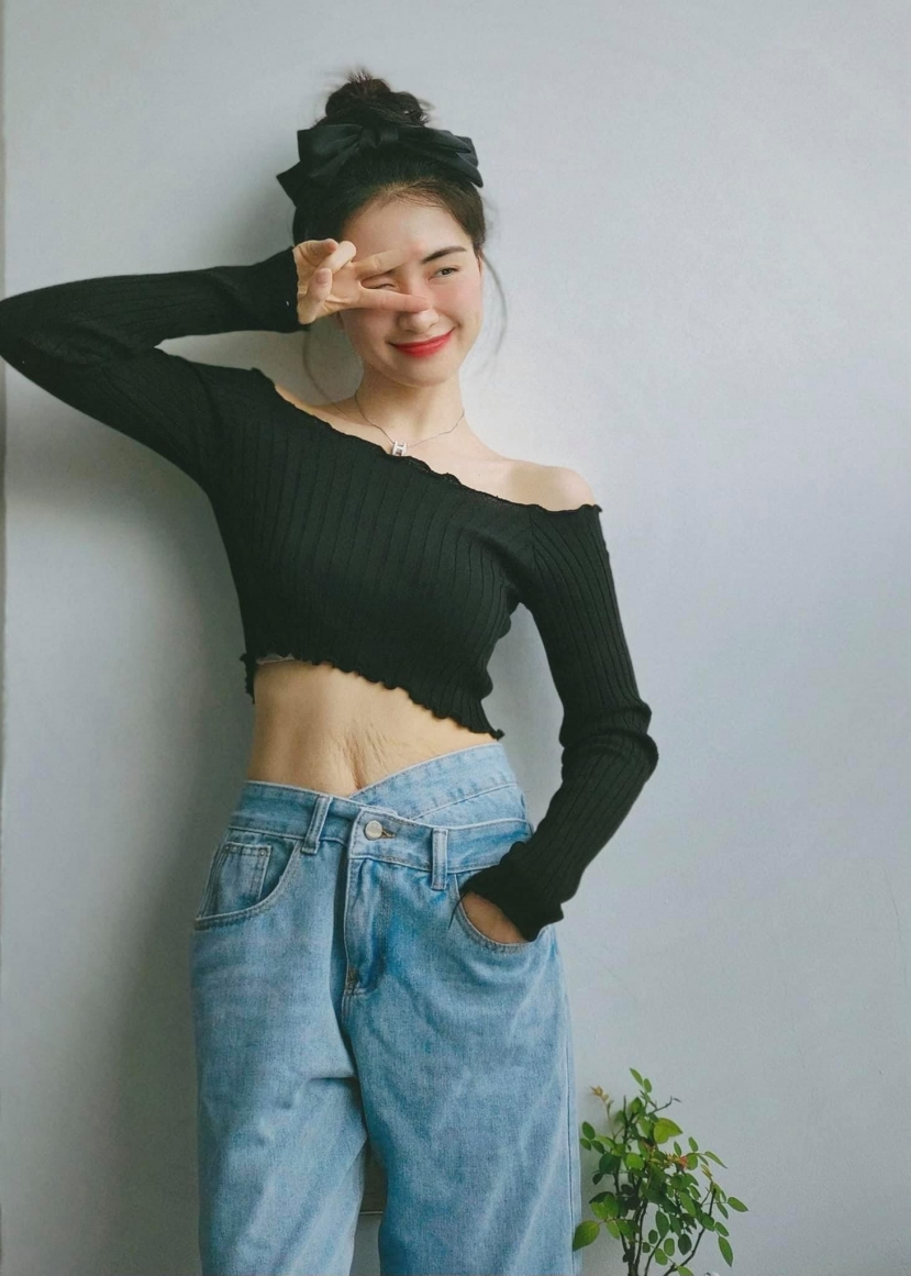 Hòa Minzy trưởng thành hậu ly hôn, xứng đáng 'phụ nữ đẹp khi không thuộc về ai' - Ảnh 1 Hòa Minzy trưởng thành hậu ly hôn, xứng đáng 'phụ nữ đẹp khi không thuộc về ai' - Ảnh 1