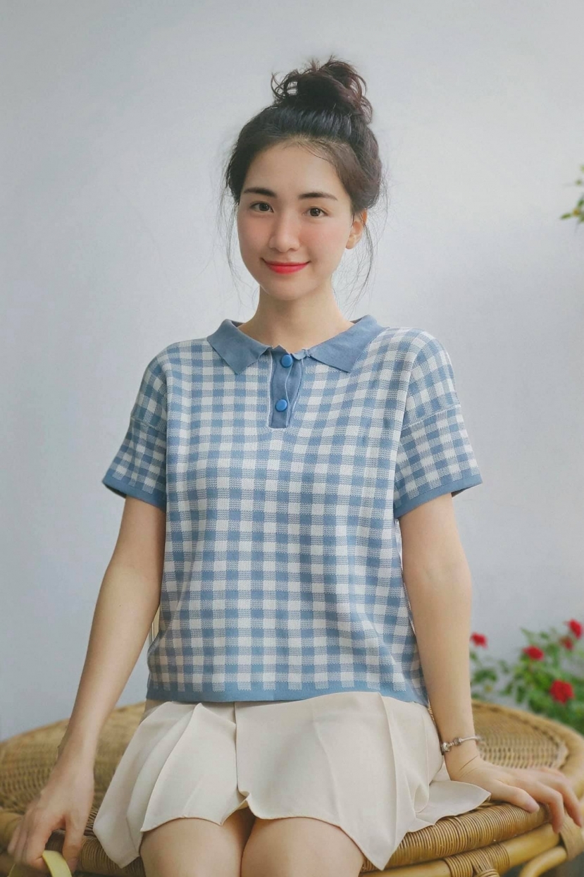 Tuy nhỏ bé nhưng Hòa Minzy rất biết cách chọn đồ hack dáng (Ảnh FBNV) Tuy nhỏ bé nhưng Hòa Minzy rất biết cách chọn đồ hack dáng (Ảnh FBNV)