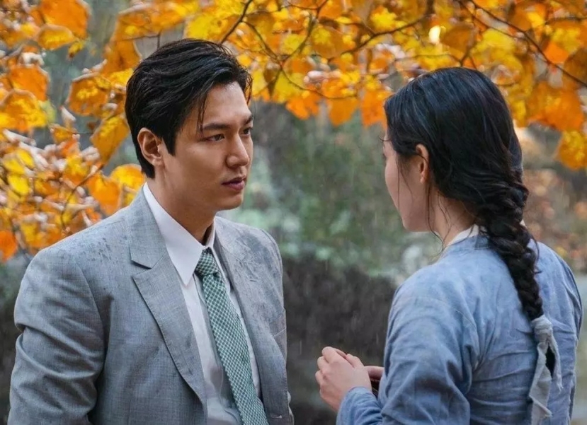 Đỏ mặt khoảnh khắc 'giường chiếu' giả như thật của Lee Min Ho trong lần đầu tiên đóng cảnh 'nóng' - Ảnh 4 Đỏ mặt khoảnh khắc 'giường chiếu' giả như thật của Lee Min Ho trong lần đầu tiên đóng cảnh 'nóng' - Ảnh 4