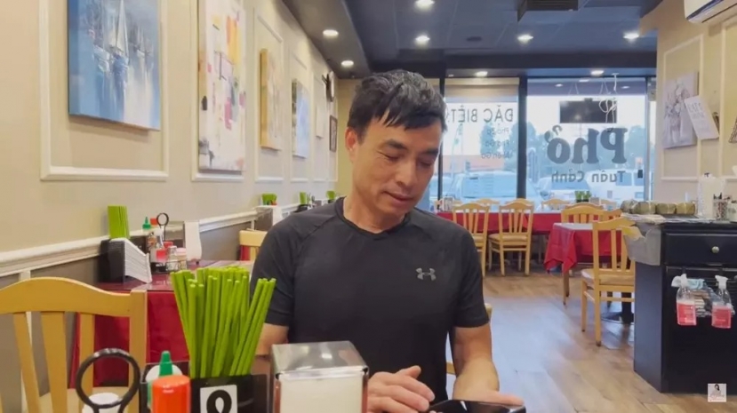 Ca sĩ Tuấn Cảnh (Ảnh chụp màn hình) Ca sĩ Tuấn Cảnh (Ảnh chụp màn hình)