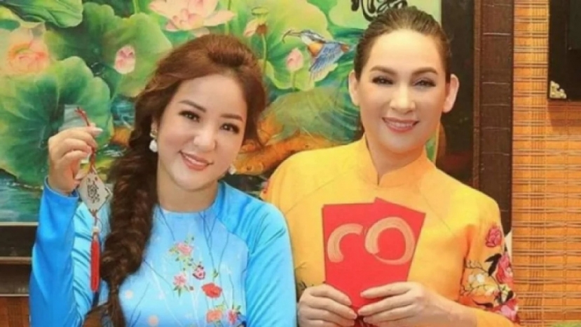 Showbiz 24h: 1 di nguyện Phi Nhung đã làm trước lúc đi xa; Việt Hương bị đàn em ‘khui’ con người thật - Ảnh 1 Showbiz 24h: 1 di nguyện Phi Nhung đã làm trước lúc đi xa; Việt Hương bị đàn em ‘khui’ con người thật - Ảnh 1