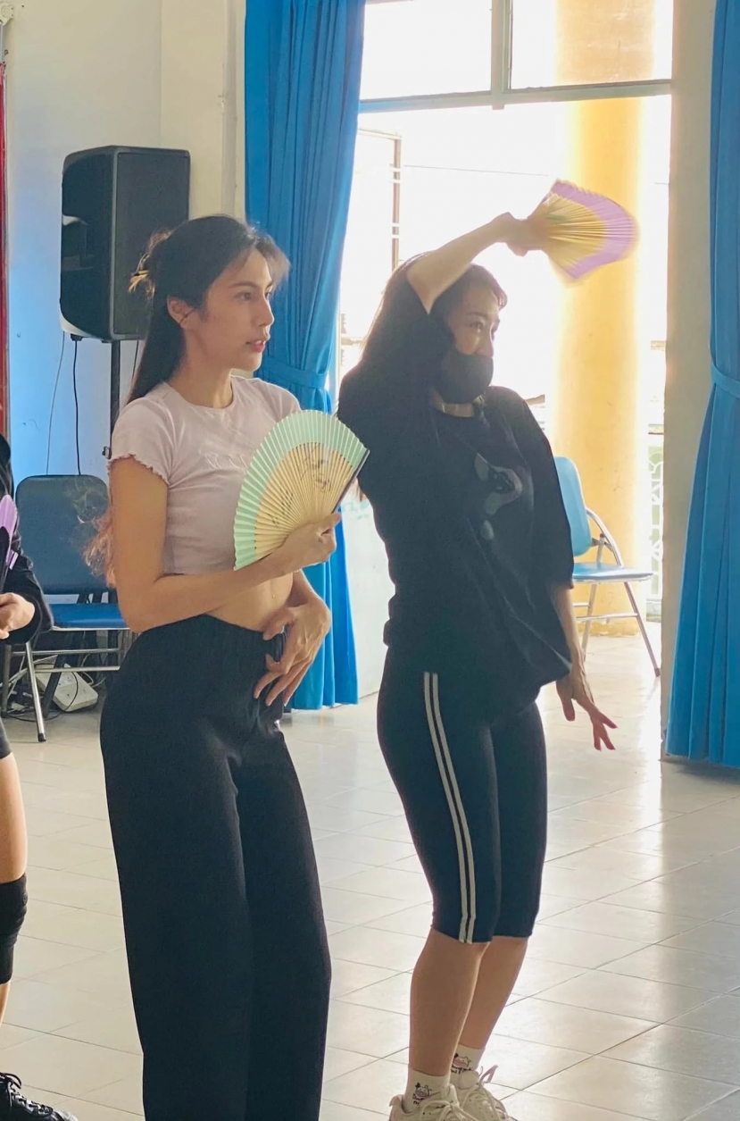 Showbiz cuối tuần: Thủy Tiên hé lộ cuộc sống hiện tại; Đàn em tiết lộ tổ ấm 'mướt mắt' của Phi Nhung bên Mỹ - Ảnh 1 Showbiz cuối tuần: Thủy Tiên hé lộ cuộc sống hiện tại; Đàn em tiết lộ tổ ấm 'mướt mắt' của Phi Nhung bên Mỹ - Ảnh 1