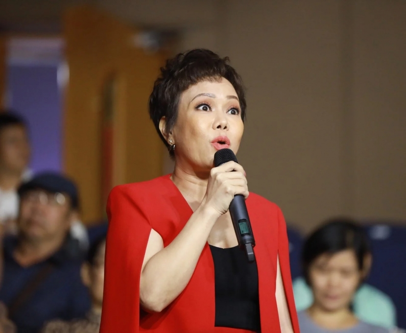 Showbiz 24h: Phương Thanh đăng đàn hậu phân trần 'nâng' Hồ Văn Cường, Việt Hương bị dồn thế 'bí' - Ảnh 3 Showbiz 24h: Phương Thanh đăng đàn hậu phân trần 'nâng' Hồ Văn Cường, Việt Hương bị dồn thế 'bí' - Ảnh 3