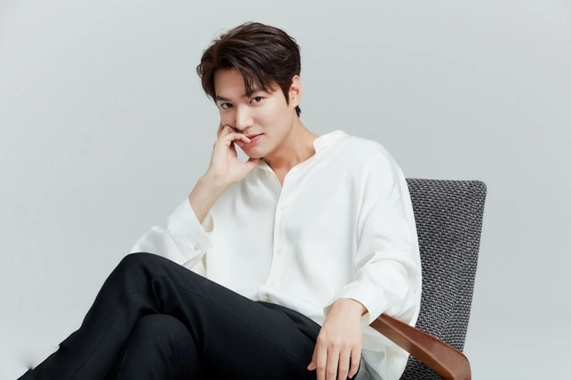 Showbiz 18/3: Lee Min Ho 'nên duyên' với Song Hye Kyo, Tùng Dương ‘đụng độ’ tứ đại diva Việt Nam gây ‘hoảng hốt’ - Ảnh 1 Showbiz 18/3: Lee Min Ho 'nên duyên' với Song Hye Kyo, Tùng Dương ‘đụng độ’ tứ đại diva Việt Nam gây ‘hoảng hốt’ - Ảnh 1