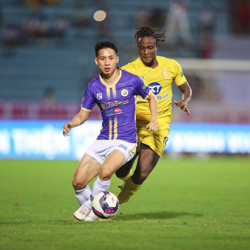 Hà Nội FC để Nam Định cầm hòa ở lượt đi trên sân Thiên Trường. Ảnh: Internet Hà Nội FC để Nam Định cầm hòa ở lượt đi trên sân Thiên Trường. Ảnh: Internet