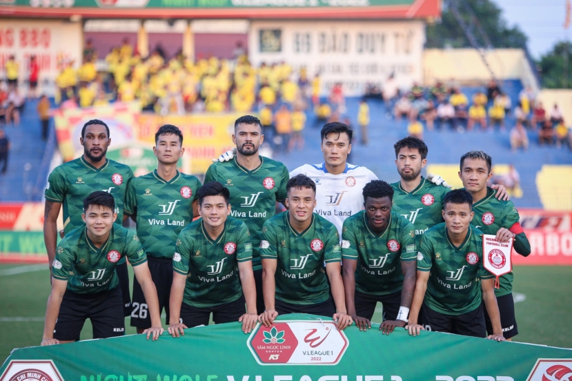 Thủ môn Bùi Tiến Dũng làm điều ý nghĩa sau trận TP.HCM thắng Thanh Hóa - Ảnh 2 Thủ môn Bùi Tiến Dũng làm điều ý nghĩa sau trận TP.HCM thắng Thanh Hóa - Ảnh 2