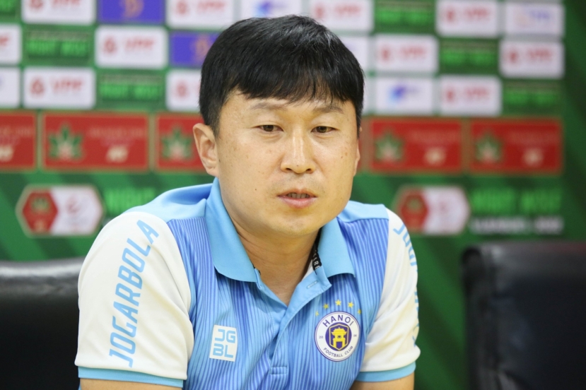 HLV Chun Jae Ho cho biết Hà Nội FC sẽ tập trung cho những trận còn lại để vô địch. Ảnh: Internet HLV Chun Jae Ho cho biết Hà Nội FC sẽ tập trung cho những trận còn lại để vô địch. Ảnh: Internet