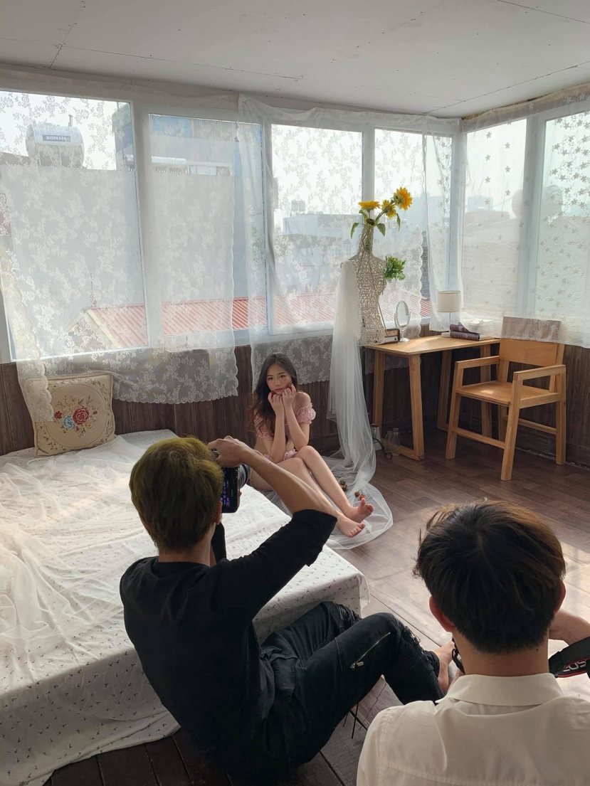 Lan Nhi hiện là người mẫu tự do và kinh doanh thời trang. Lan Nhi hiện là người mẫu tự do và kinh doanh thời trang.