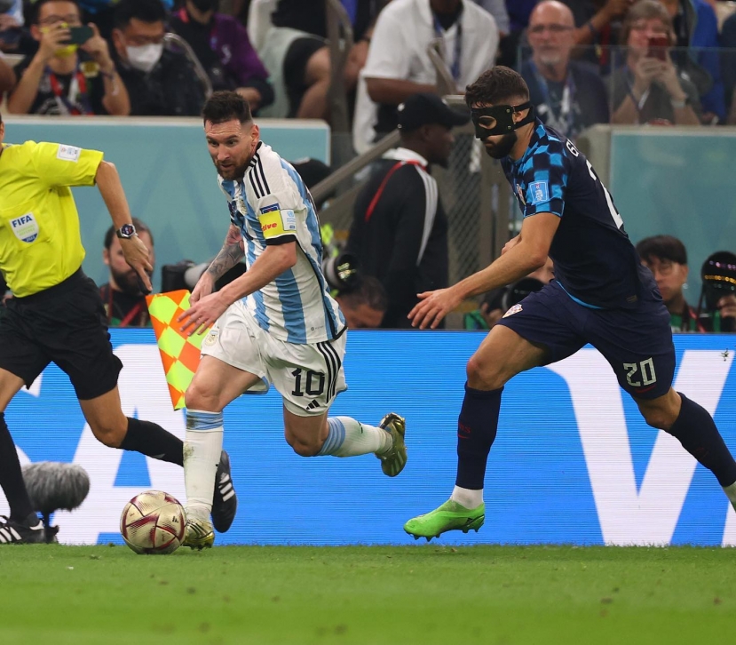 Messi liên tiếp phá hàng loạt kỷ lục sau trận thắng Croatia. Ảnh: Internet Messi liên tiếp phá hàng loạt kỷ lục sau trận thắng Croatia. Ảnh: Internet