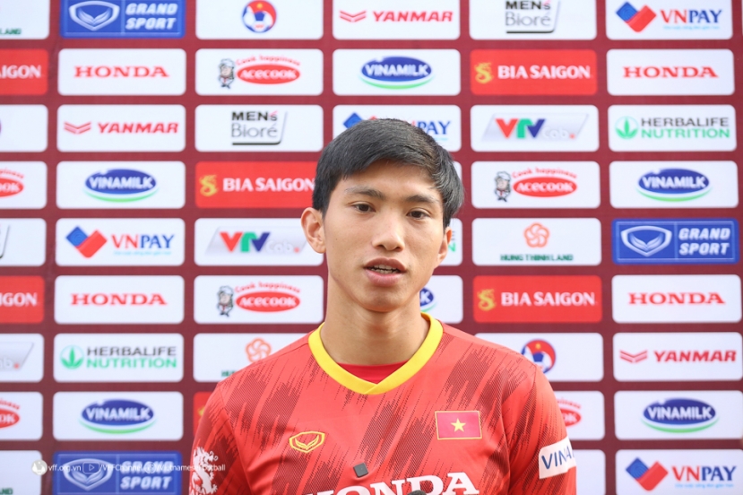Văn Hậu đang khoác áo tuyển Việt Nam dự AFF Cup 2022. Ảnh: VFF Văn Hậu đang khoác áo tuyển Việt Nam dự AFF Cup 2022. Ảnh: VFF