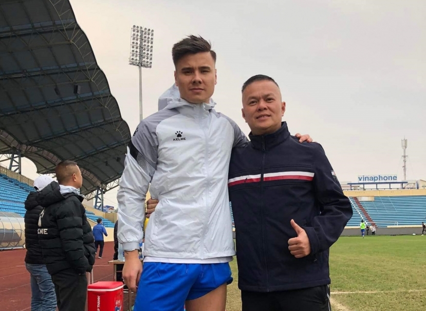 Alexander Đặng có 2 tuần tập luyện tại CLB Nam Định. Ảnh: Internet Alexander Đặng có 2 tuần tập luyện tại CLB Nam Định. Ảnh: Internet