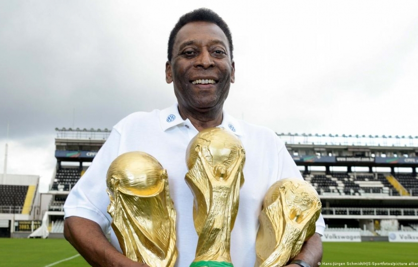 Vua bóng đá Pele từng giành 3 chức vô địch World Cup cùng ĐT Brazil. Ảnh: Internet Vua bóng đá Pele từng giành 3 chức vô địch World Cup cùng ĐT Brazil. Ảnh: Internet