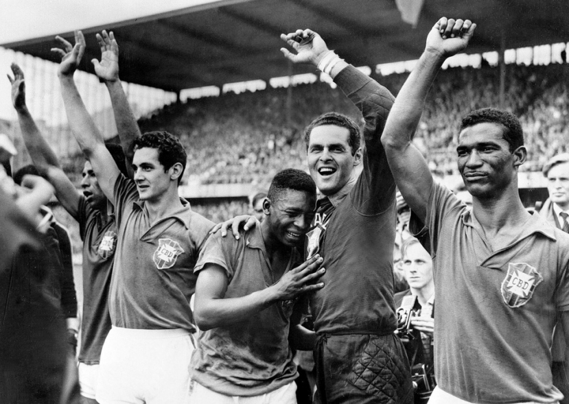 'Vua bóng đá' Pele là ai?, Tiểu sử đời tư, sự nghiệp của Pele - Ảnh 5 'Vua bóng đá' Pele là ai?, Tiểu sử đời tư, sự nghiệp của Pele - Ảnh 5
