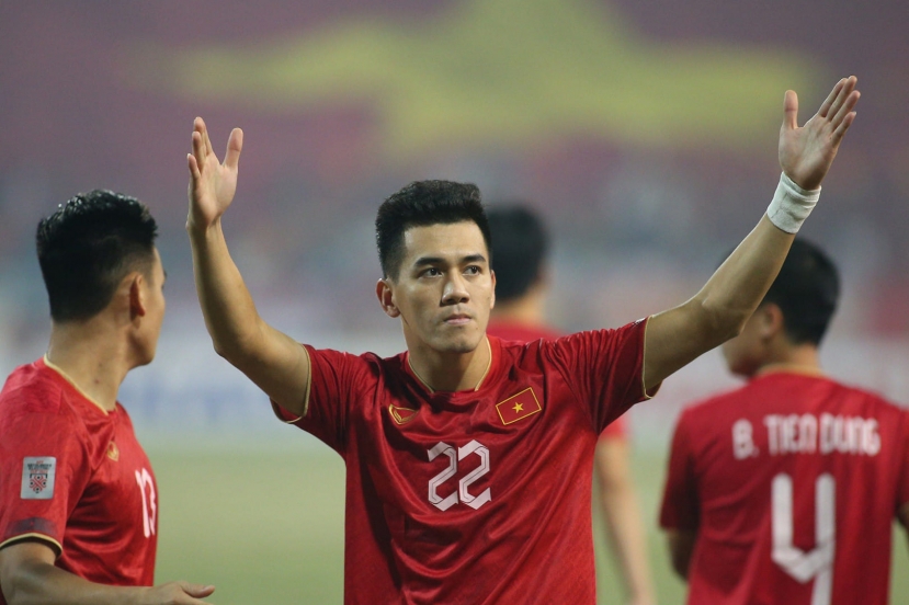 Tiền đạo Nguyễn Tiến Linh có lợi thế lớn trong cuộc đua Chiếc giày Vàng AFF Cup 2022. Ảnh: Internet Tiền đạo Nguyễn Tiến Linh có lợi thế lớn trong cuộc đua Chiếc giày Vàng AFF Cup 2022. Ảnh: Internet