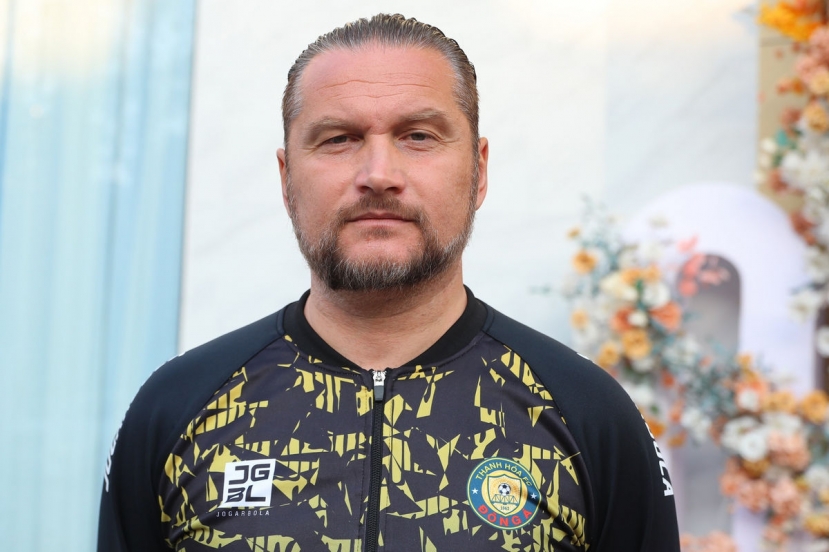 HLV Velizar Popov chỉ ra ứng cử viên cho chức vô địch V-League 2023. Ảnh: Internet HLV Velizar Popov chỉ ra ứng cử viên cho chức vô địch V-League 2023. Ảnh: Internet