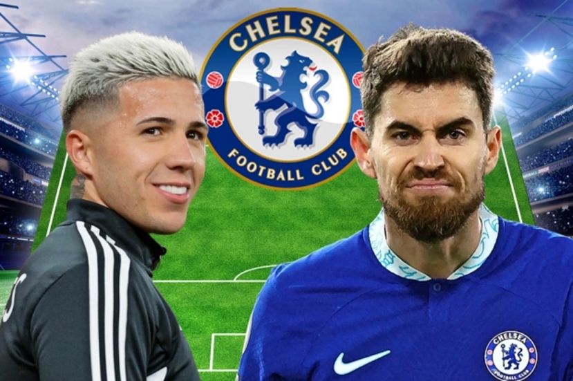 Enzo sẽ thay thế vị trí mà Jorginho để lại Enzo sẽ thay thế vị trí mà Jorginho để lại