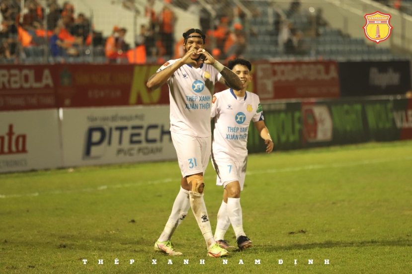Dominic Vinicius: ‘Vũ khí' lợi hại của Nam Định trong cuộc chiến xưng vương V-League 2023 - Ảnh 2 Dominic Vinicius: ‘Vũ khí' lợi hại của Nam Định trong cuộc chiến xưng vương V-League 2023 - Ảnh 2