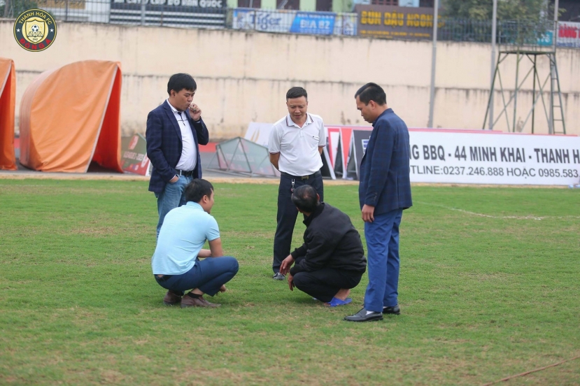V-League 2023 tạm nghỉ, một đội bóng quyết định tu sửa lại mặt sân - Ảnh 3 V-League 2023 tạm nghỉ, một đội bóng quyết định tu sửa lại mặt sân - Ảnh 3