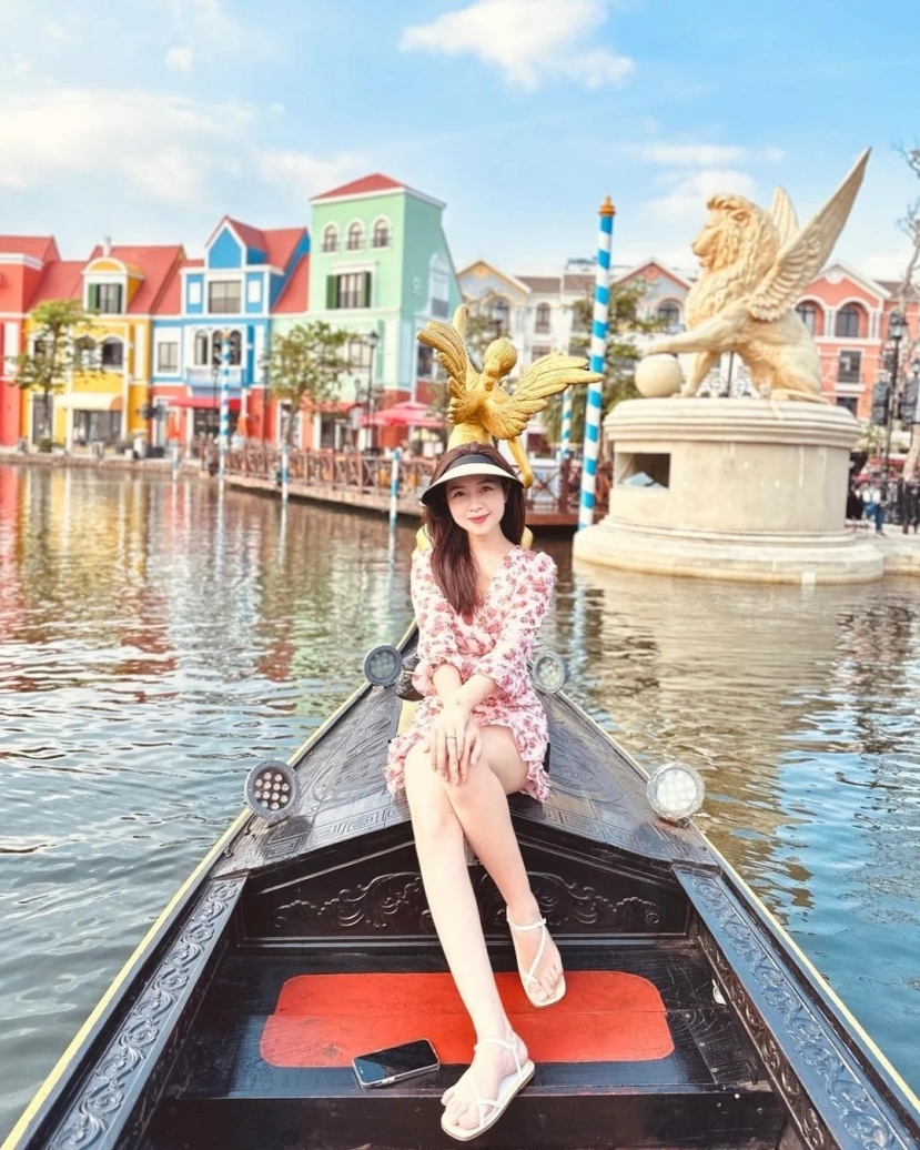 Vợ Phan Văn Đức đăng ảnh sau sinh, nói lên tiếng lòng người làm mẹ nhân ngày 8/3 - Ảnh 4 Vợ Phan Văn Đức đăng ảnh sau sinh, nói lên tiếng lòng người làm mẹ nhân ngày 8/3 - Ảnh 4