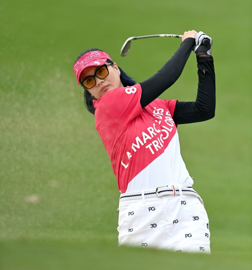 Kim Huệ còn bén duyên với golf Kim Huệ còn bén duyên với golf