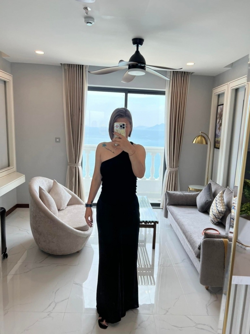 Hoa khôi bóng chuyền Kim Huệ khoe nhan sắc quyến rũ, rạng rỡ ở tuổi 40 - Ảnh 14 Hoa khôi bóng chuyền Kim Huệ khoe nhan sắc quyến rũ, rạng rỡ ở tuổi 40 - Ảnh 14