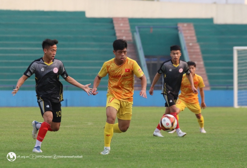 U23 Việt Nam thắng 2-1 trước CLB Phú Thọ U23 Việt Nam thắng 2-1 trước CLB Phú Thọ